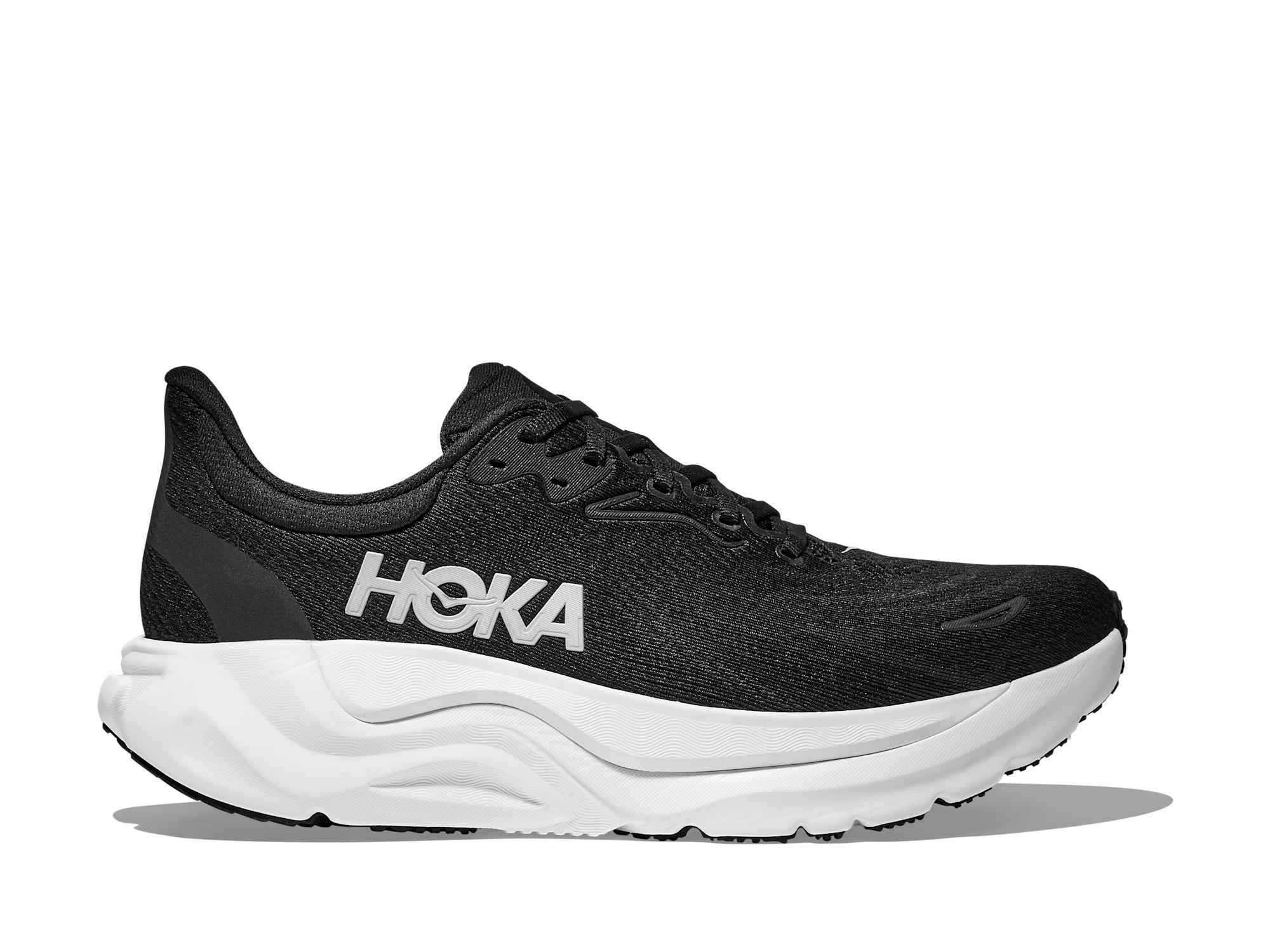 Arahi 8 Wide in Black / White running shoe photo 5 | MotionLab