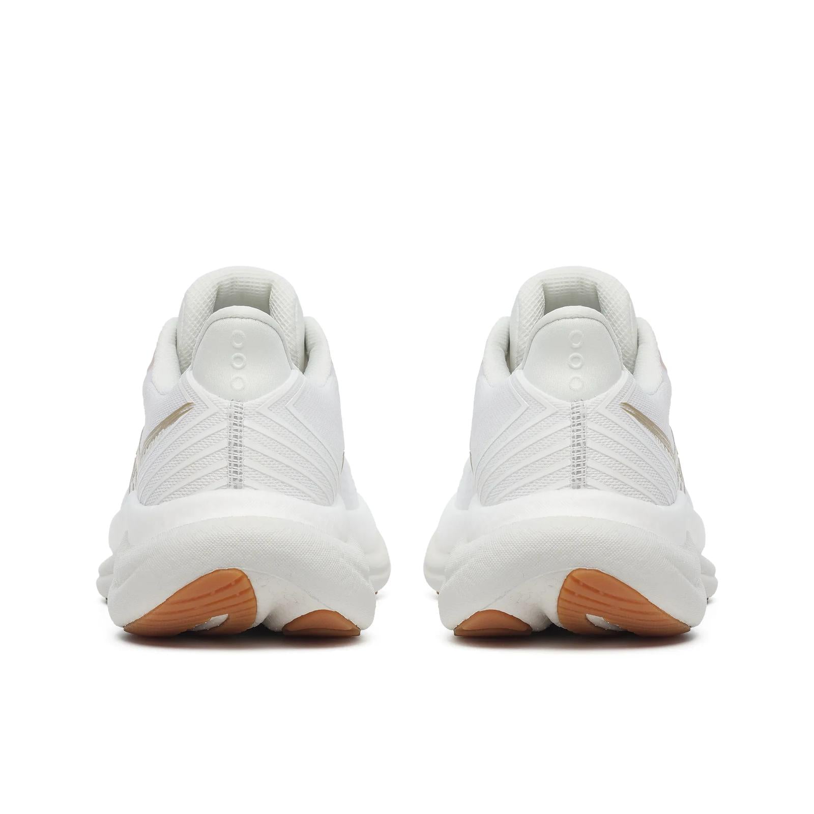 Saucony Triumph 23 Women Regular in White / Arctic running shoe photo 4 | MotionLab